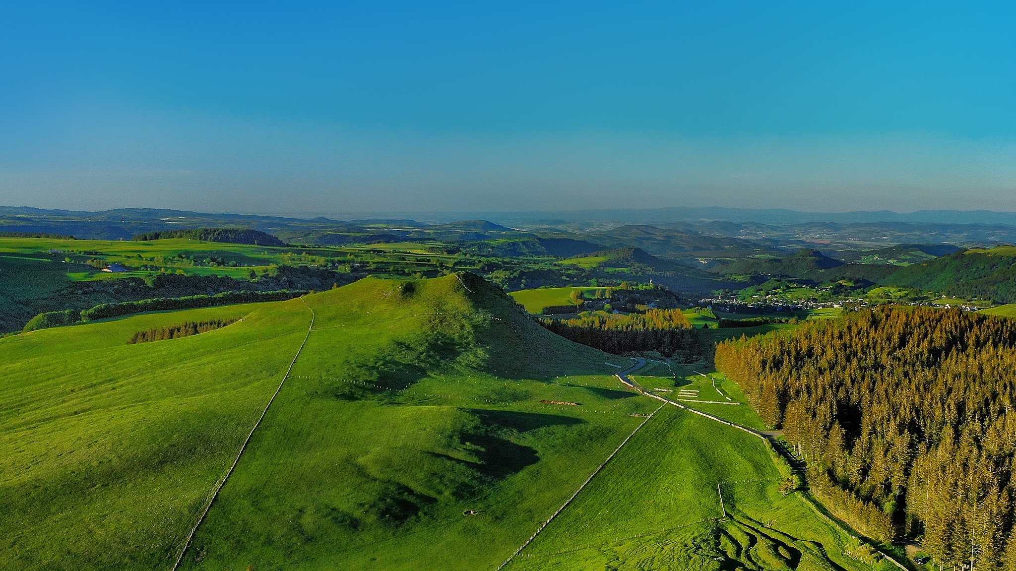 Super Besse: Breathtaking view of Besse-Saint-Anastaise!