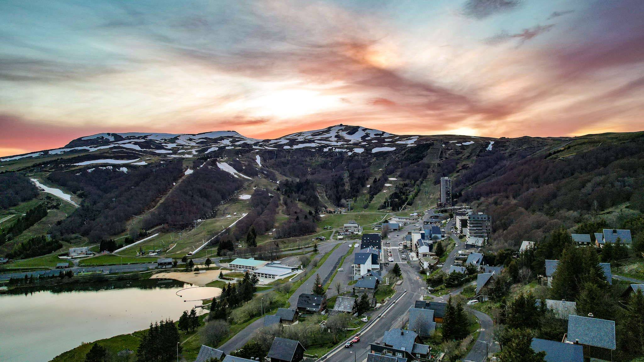 A magical sunset over Super Besse in spring!