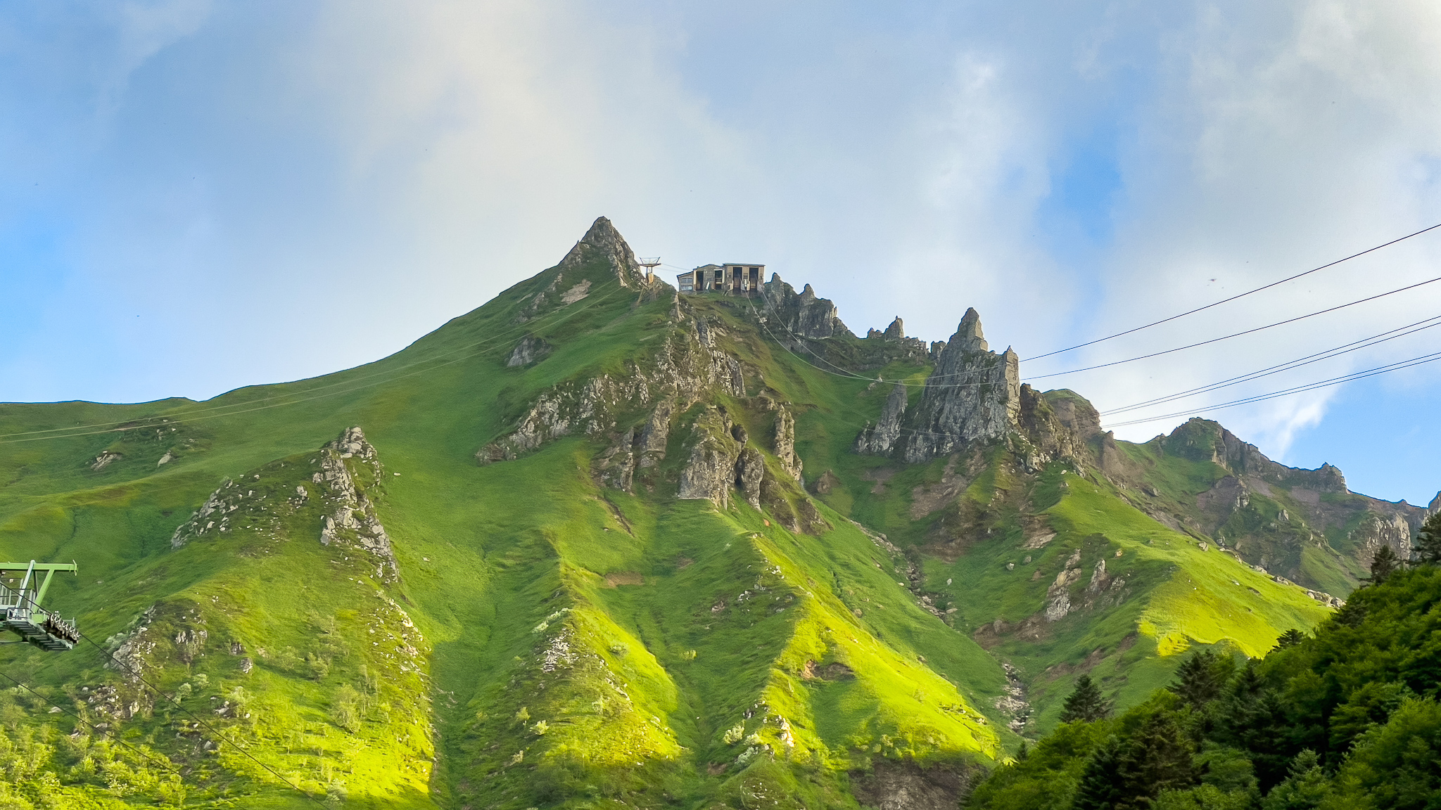 Mont Dore: Aiguilles du Sancy - Iconic Summits and Wild Nature