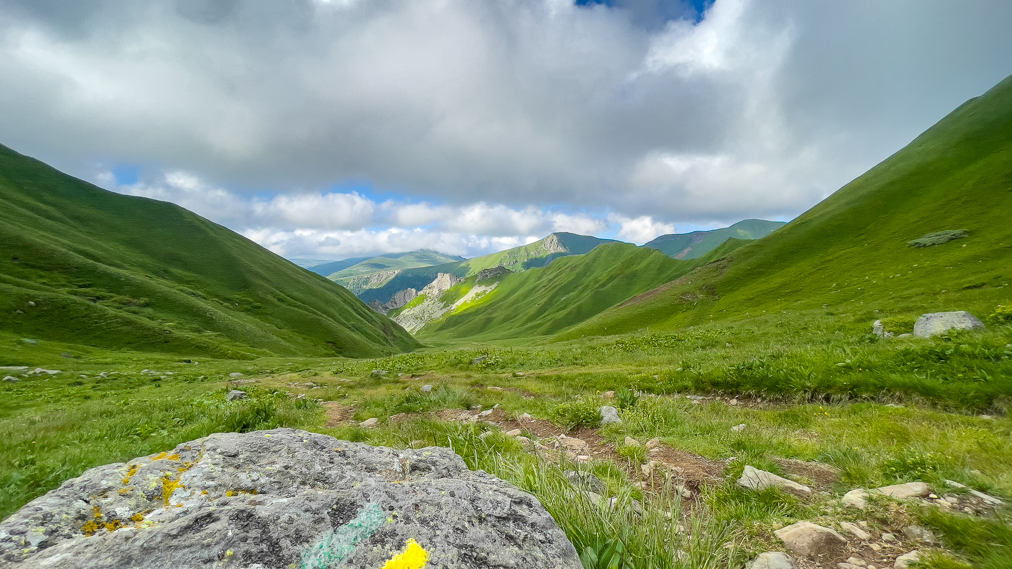 Glacial Valley of Val de Courre - Wild and Splendid Nature