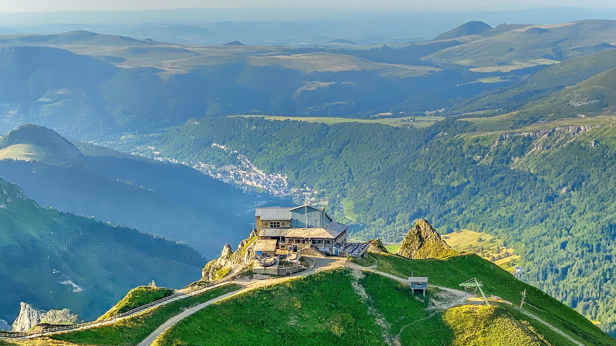 Ridges of Sancy: Puy de Sancy, Panorama Mont Dore and Massif Adventif - Exceptional View