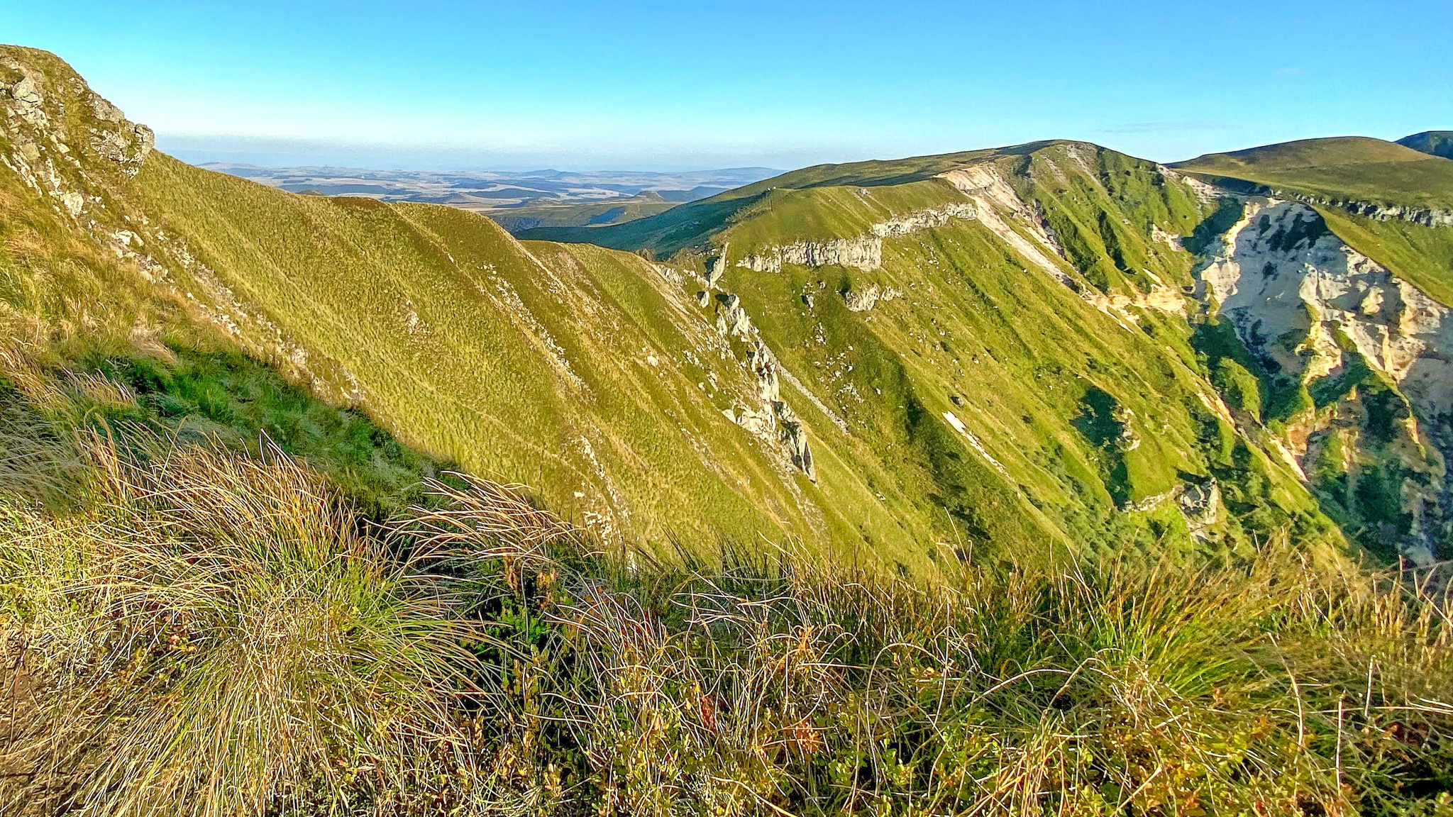 Summit of Roc de Cuzeau: Puy des Crebasses in Sight