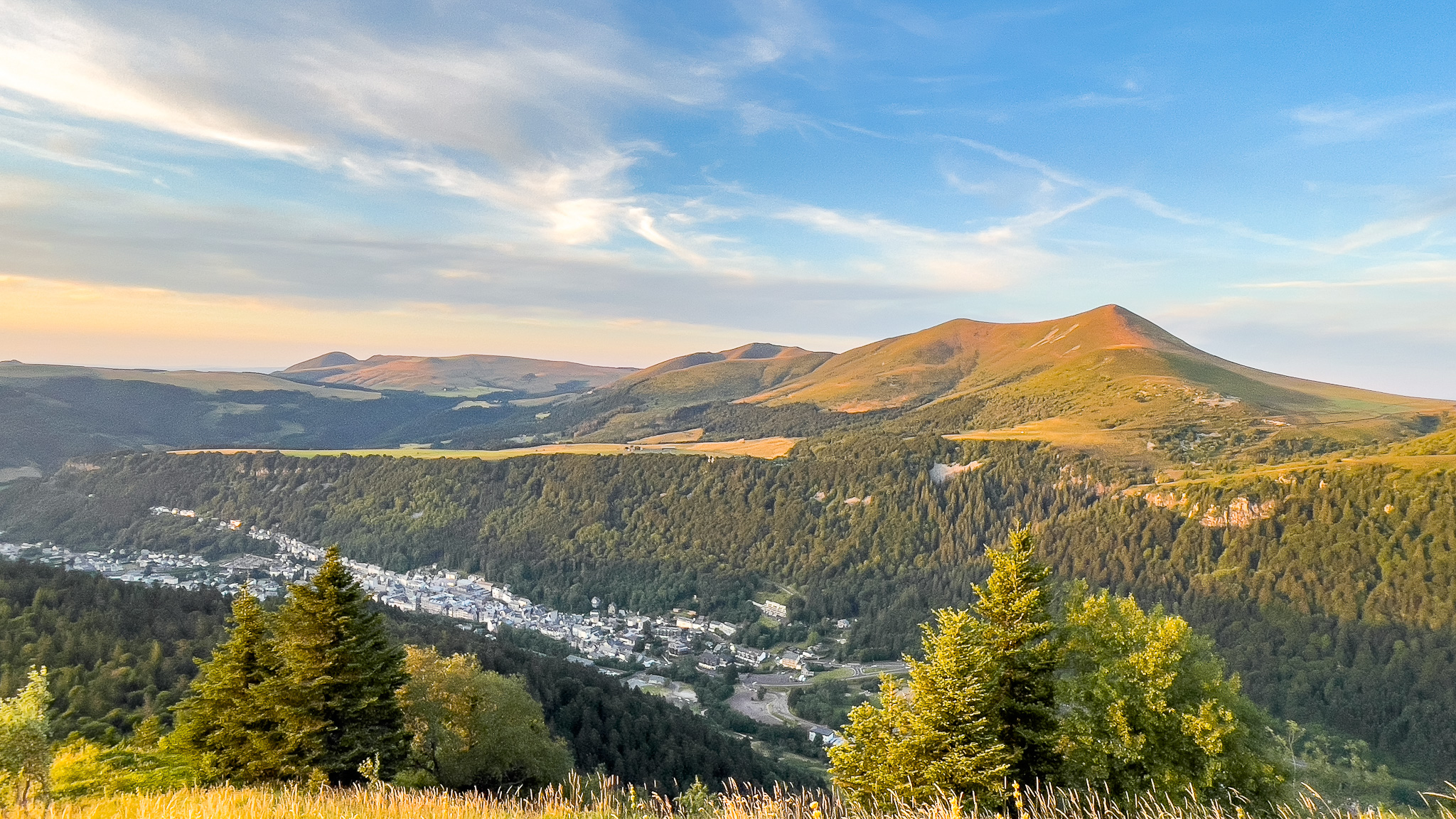 Au Capucin: Mont Dore and Summits of the Adventif Massif in Sight