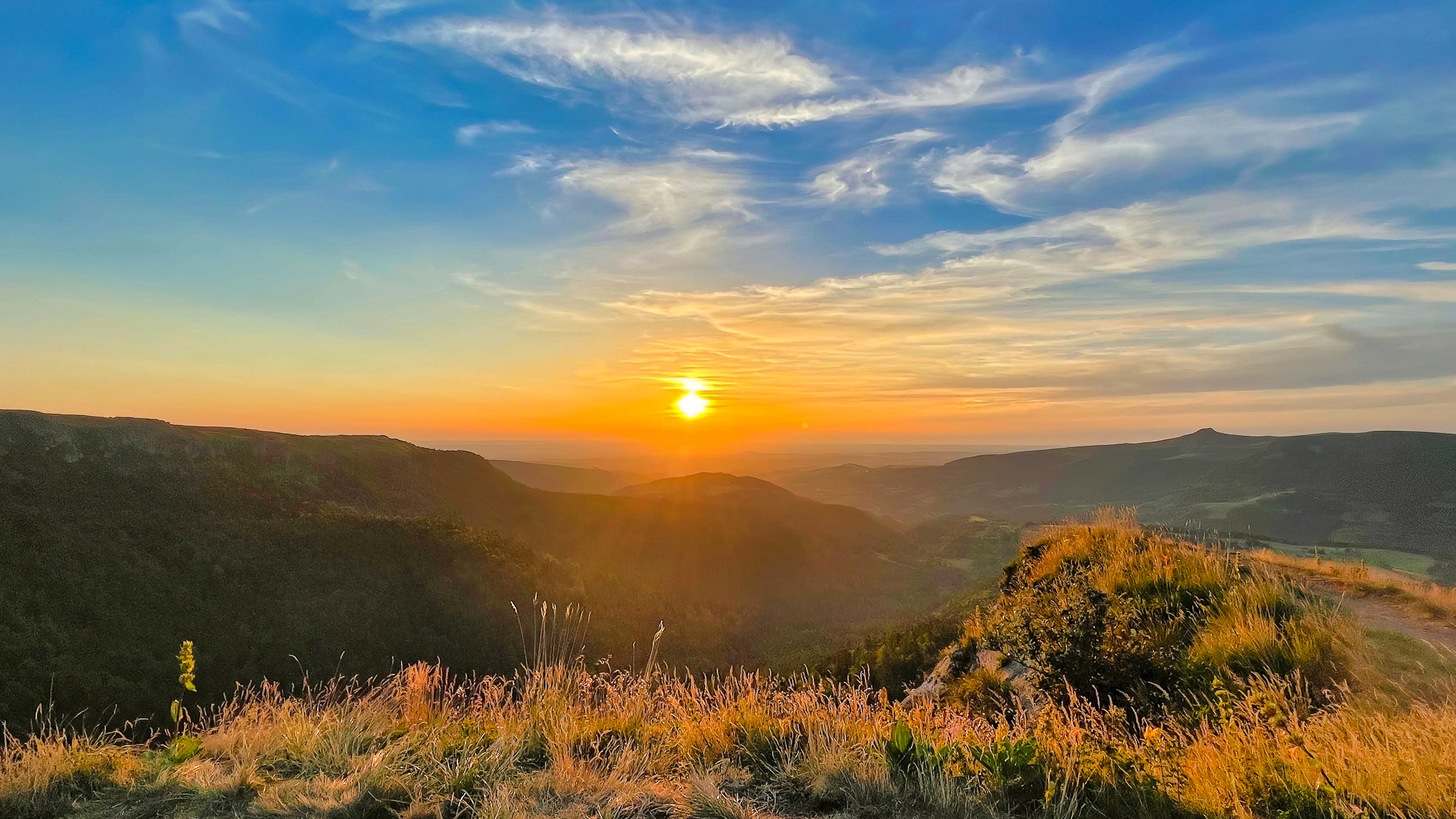 Capucin Summit: Sunset on the Banne d'Ordanche