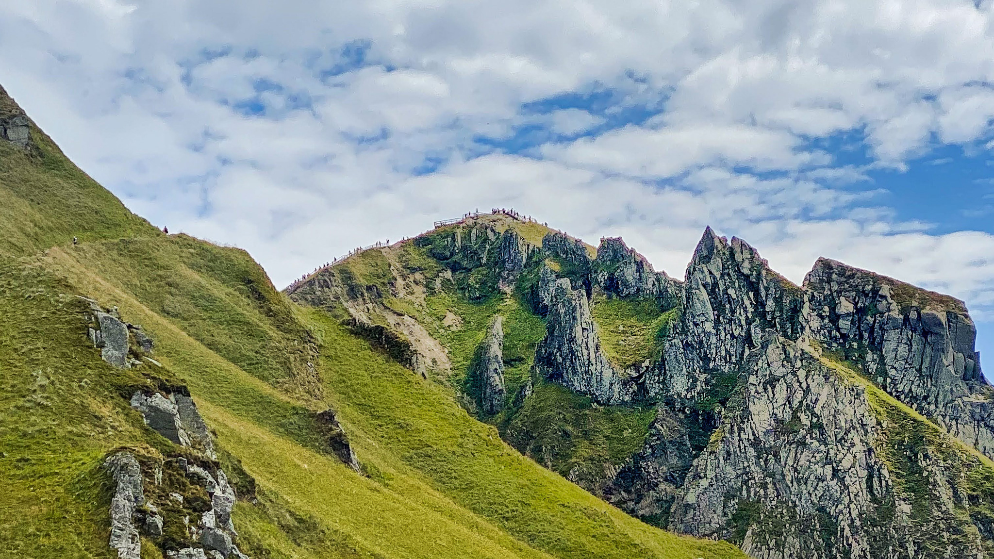 Puy de Sancy: Majestic Summit and Unforgettable View