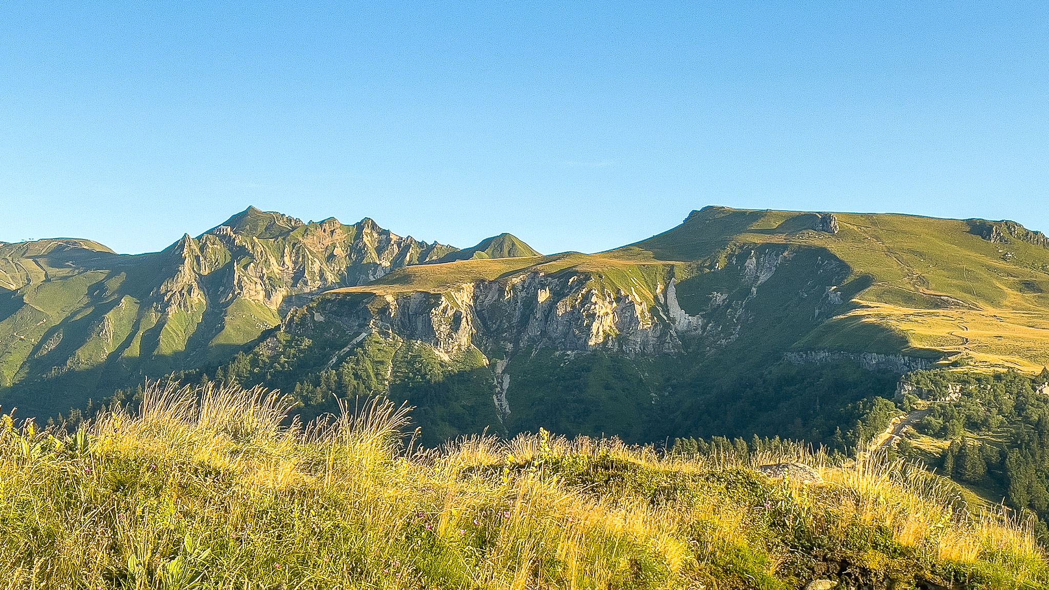 Massif Central - Sancy Crest Trail: From Capucin to Puy de Sancy - Exceptional Panoramic Hike