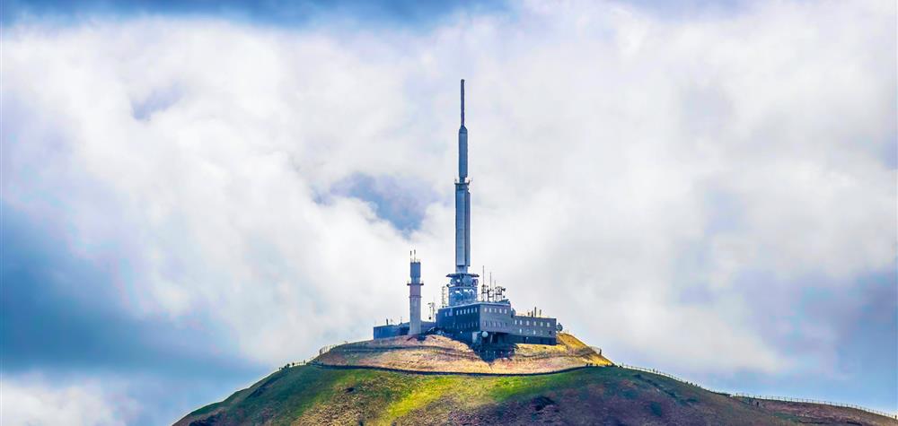 Summit of the Puy de Dôme: Exceptional view of the Chaîne des Puys