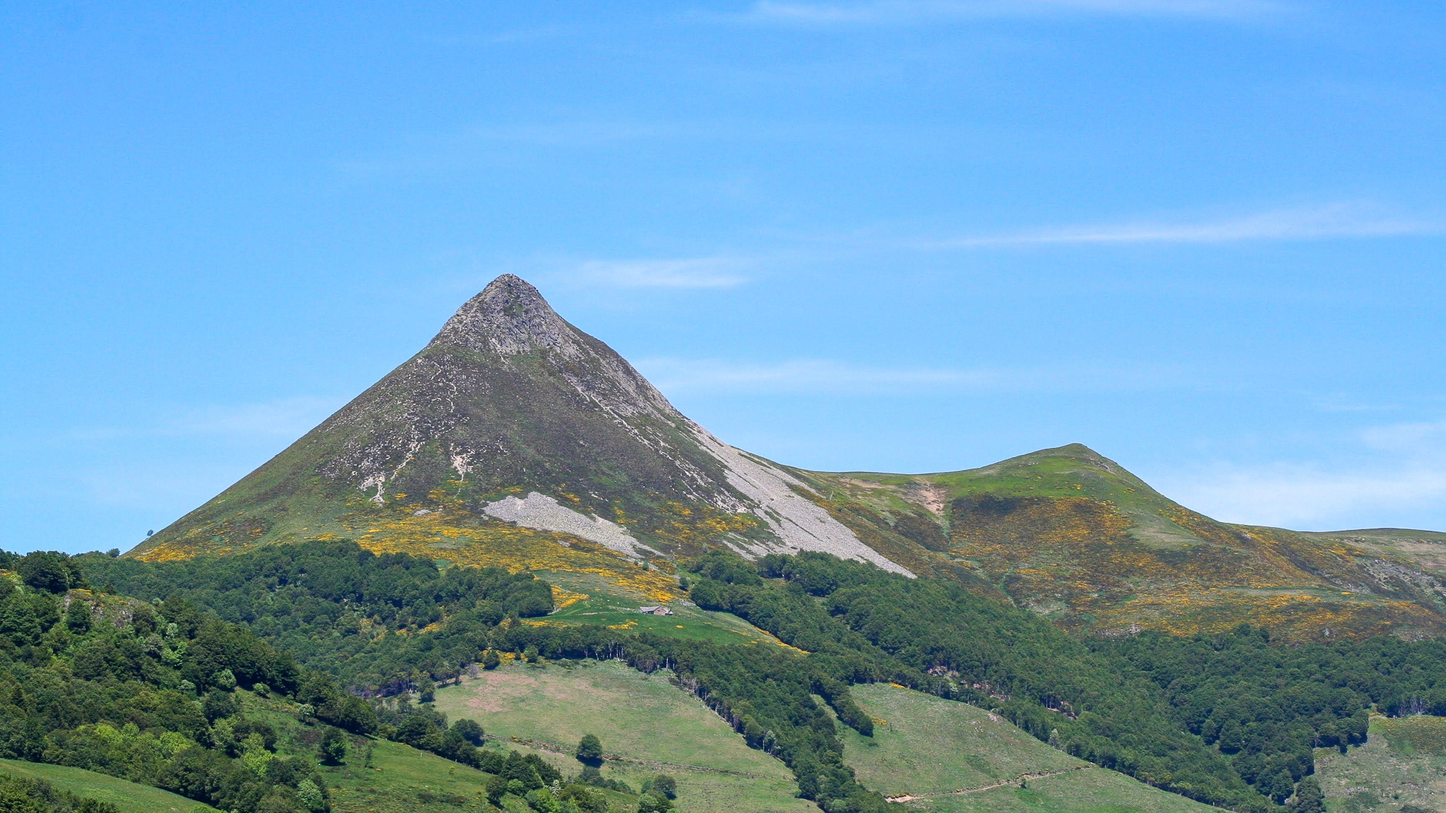 Puy Griou: Iconic Summit of the Cantal Mountains