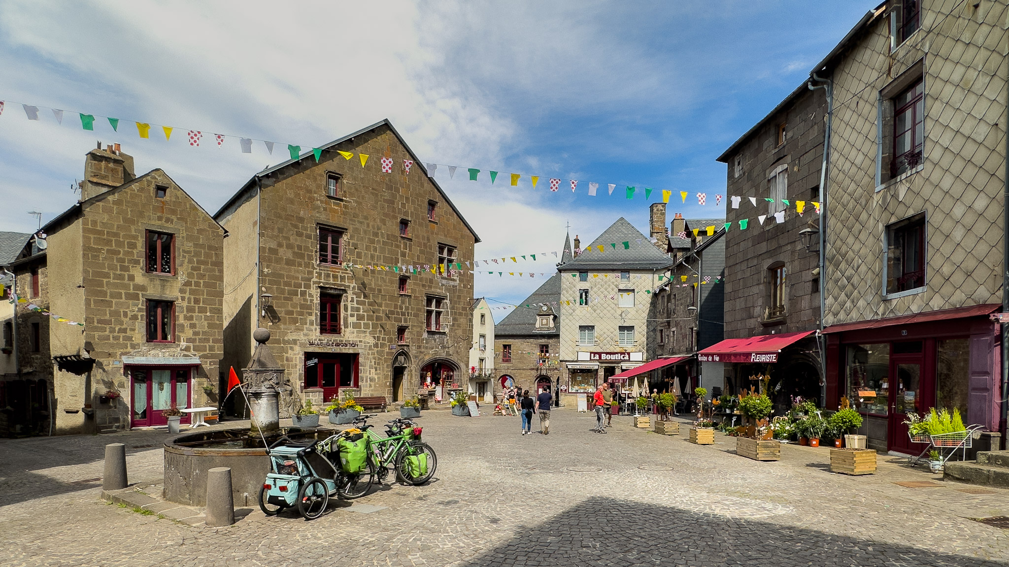 Besse-en-Chandesse: Journey through the Time of a Medieval City