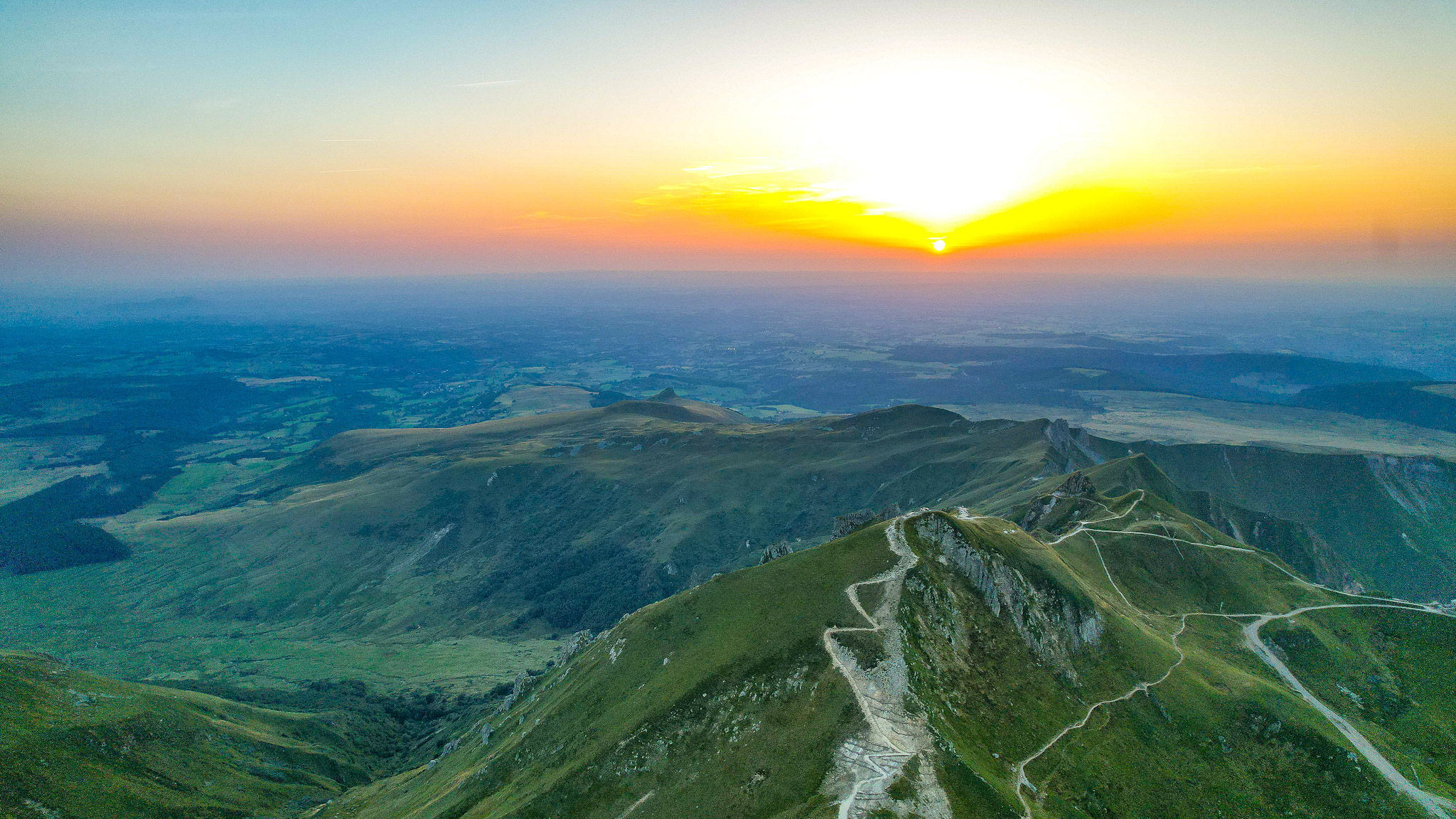 Puy de Sancy: Summit of the Sancy Massif, Exceptional Panorama of Auvergne