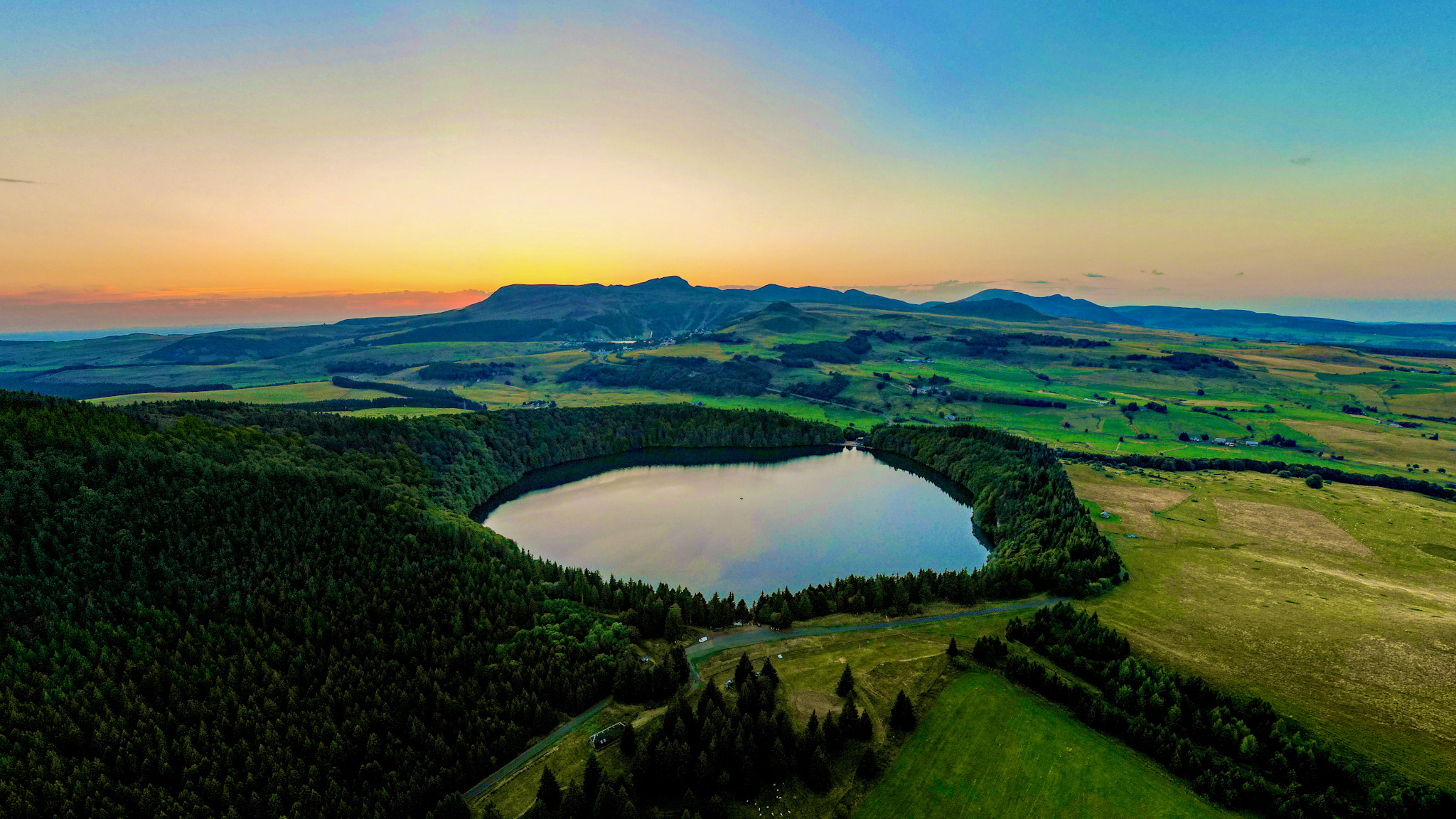 Lac Pavin: Jewel of Besse and Saint-Anastaise