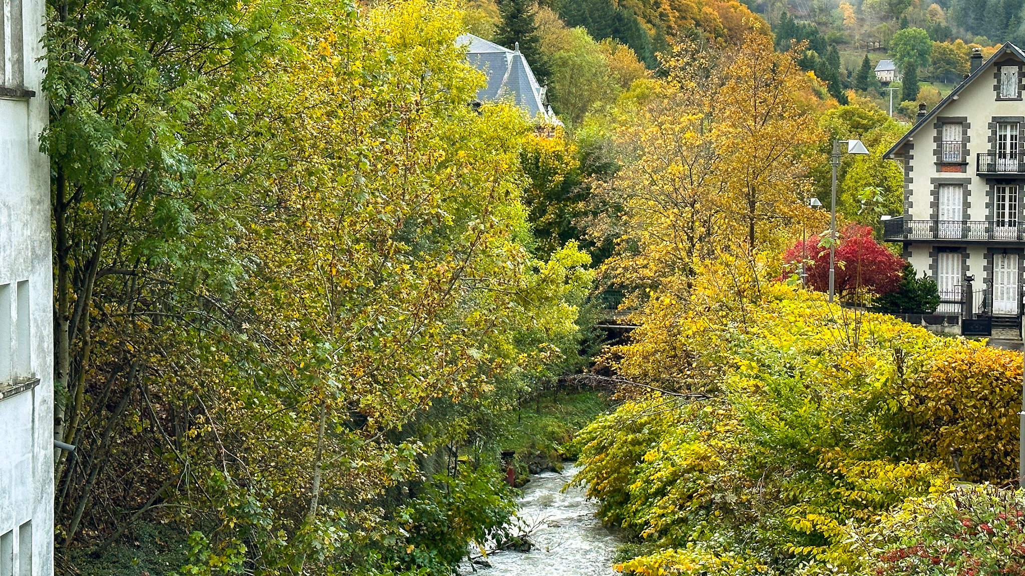 The Dordogne and Mont Dore: Two exceptional destinations in France.