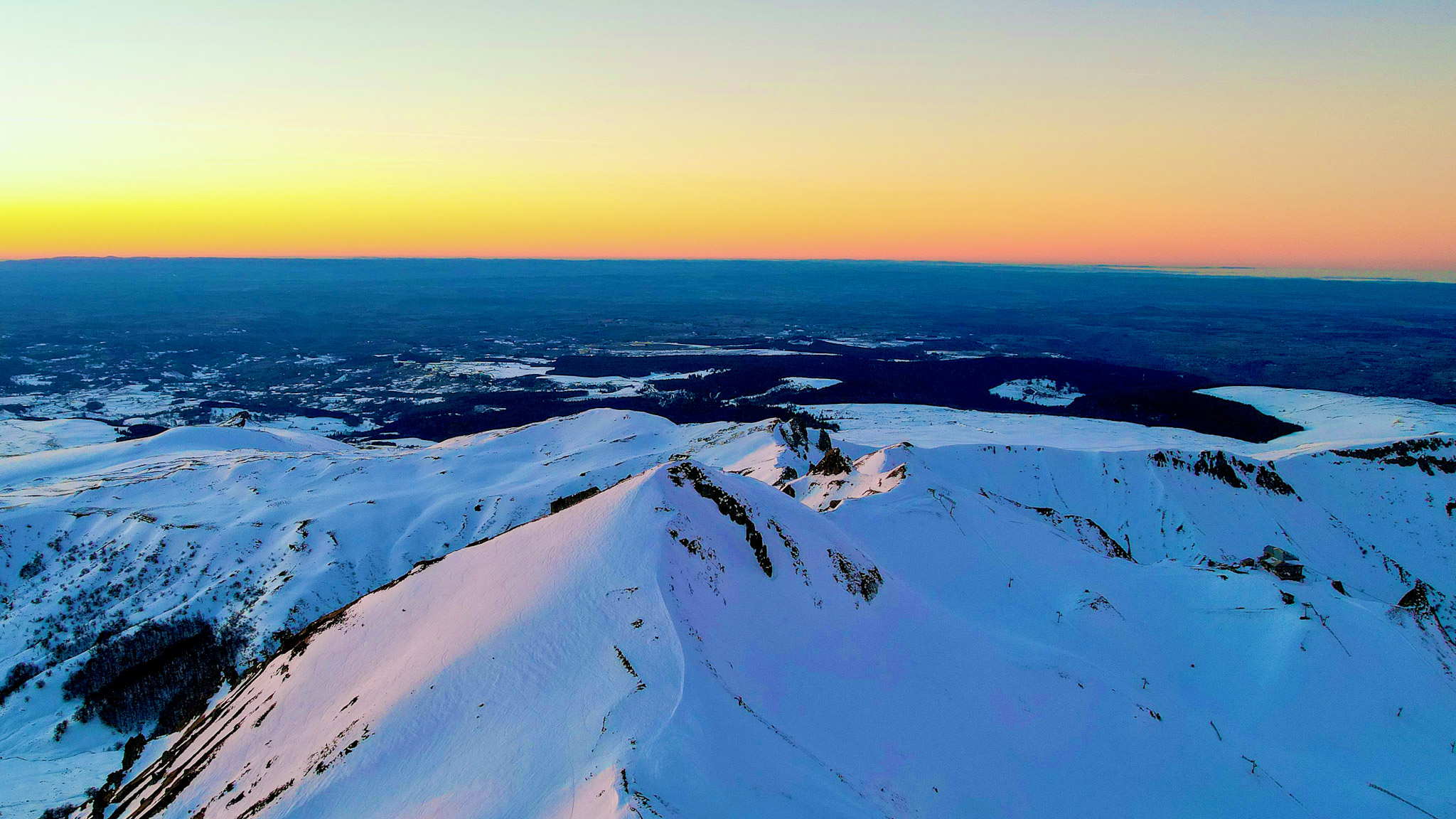 Puy de Sancy: Snowy Summit