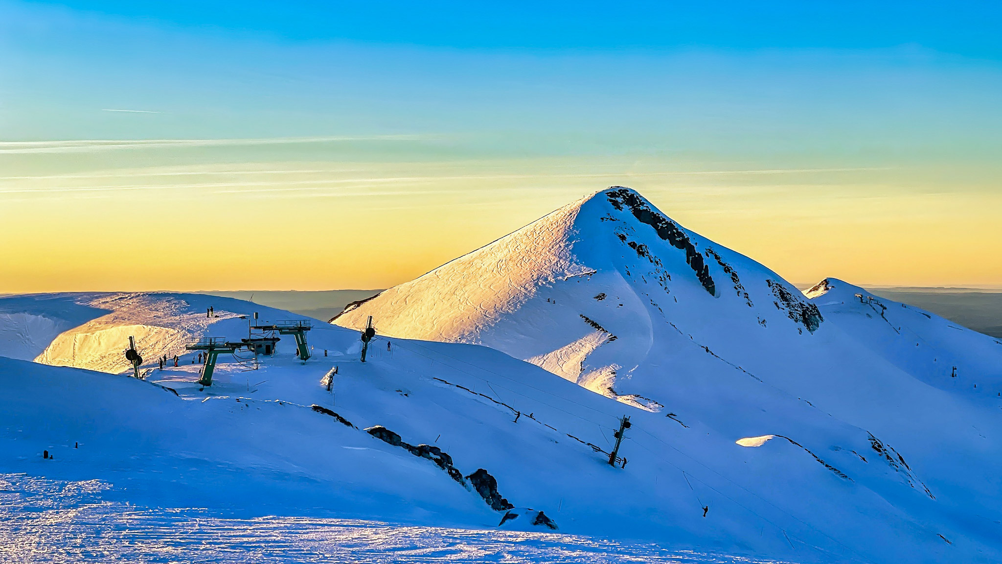 Puy de Sancy Webcam: Discover the Roof of Auvergne Live