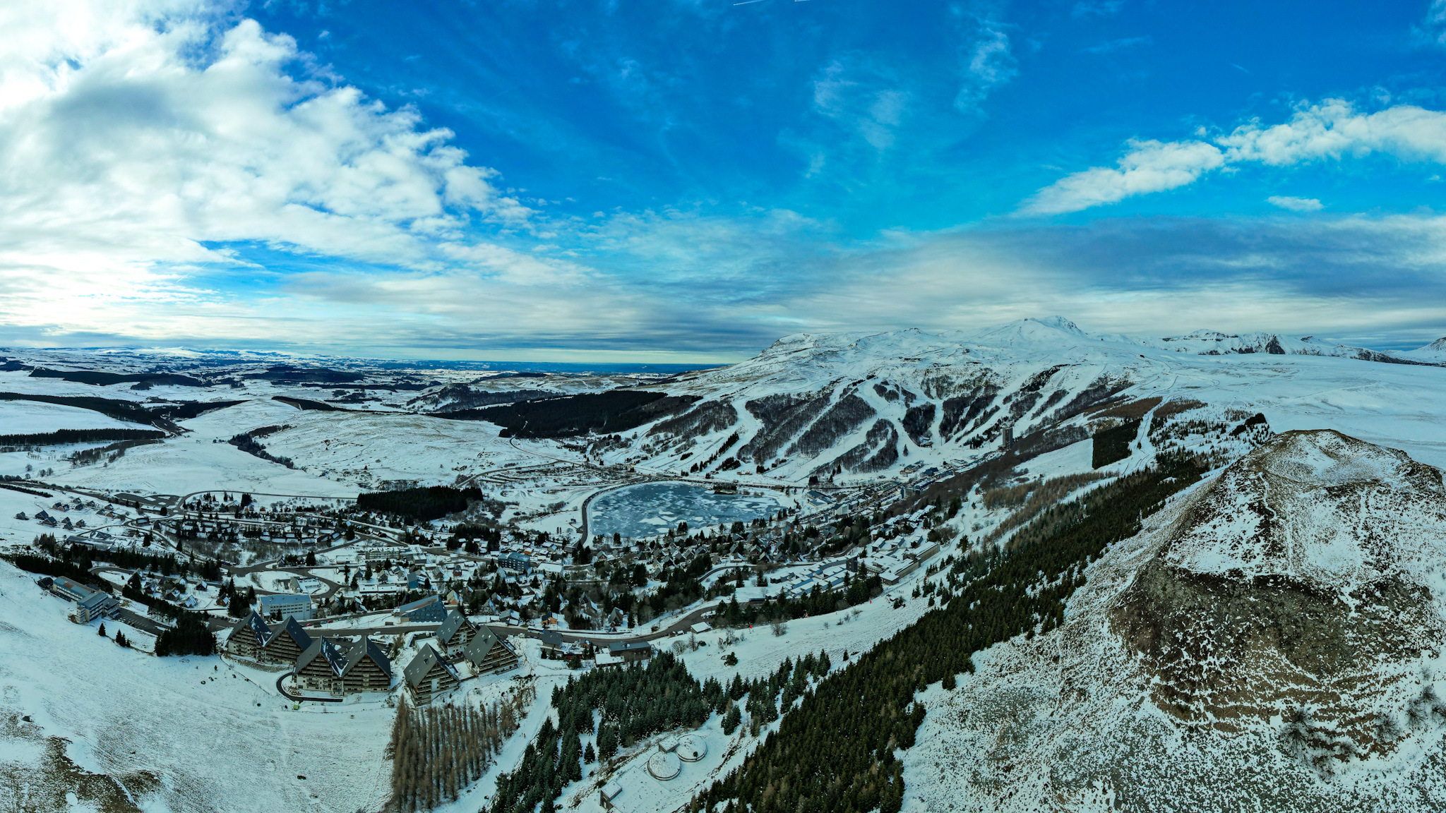 Super Besse: Winter Sports Resort - Pleasure and Relaxation in the Mountains