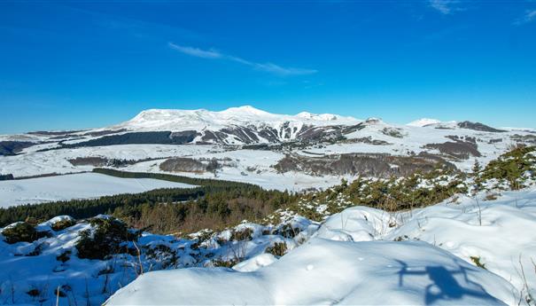 Puy de Montchal: Volcano in Besse and Saint-Anastaise - A Jewel of Auvergne
