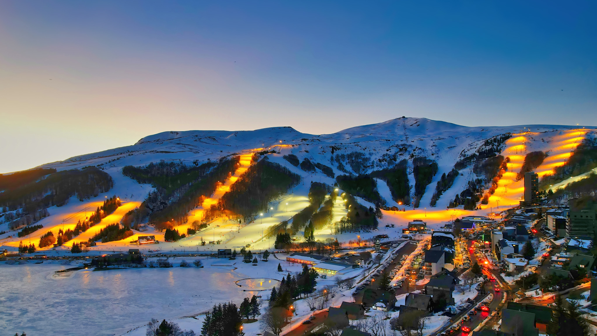 Super Besse: Night Skiing - Strong Sensations and Magical Atmosphere