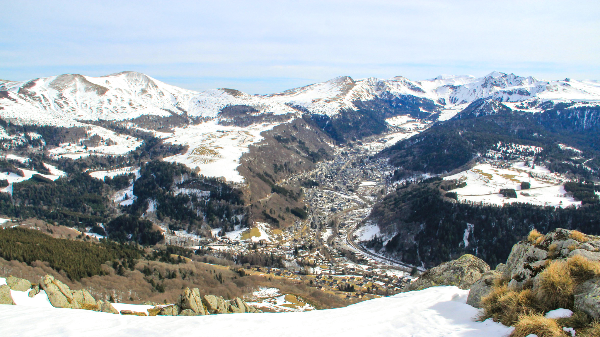 Puy Gros: Summit Dominating the Upper Dordogne Valley, an Exceptional Panoramic View