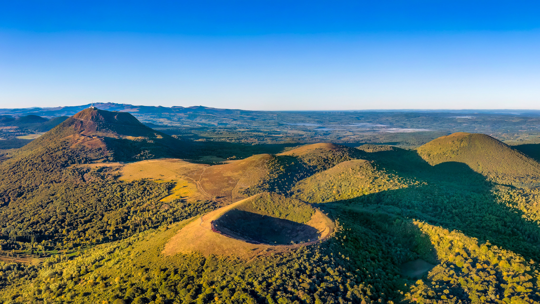 Le Puy Pariou: Exceptional Volcanoes of the Chaîne des Puys