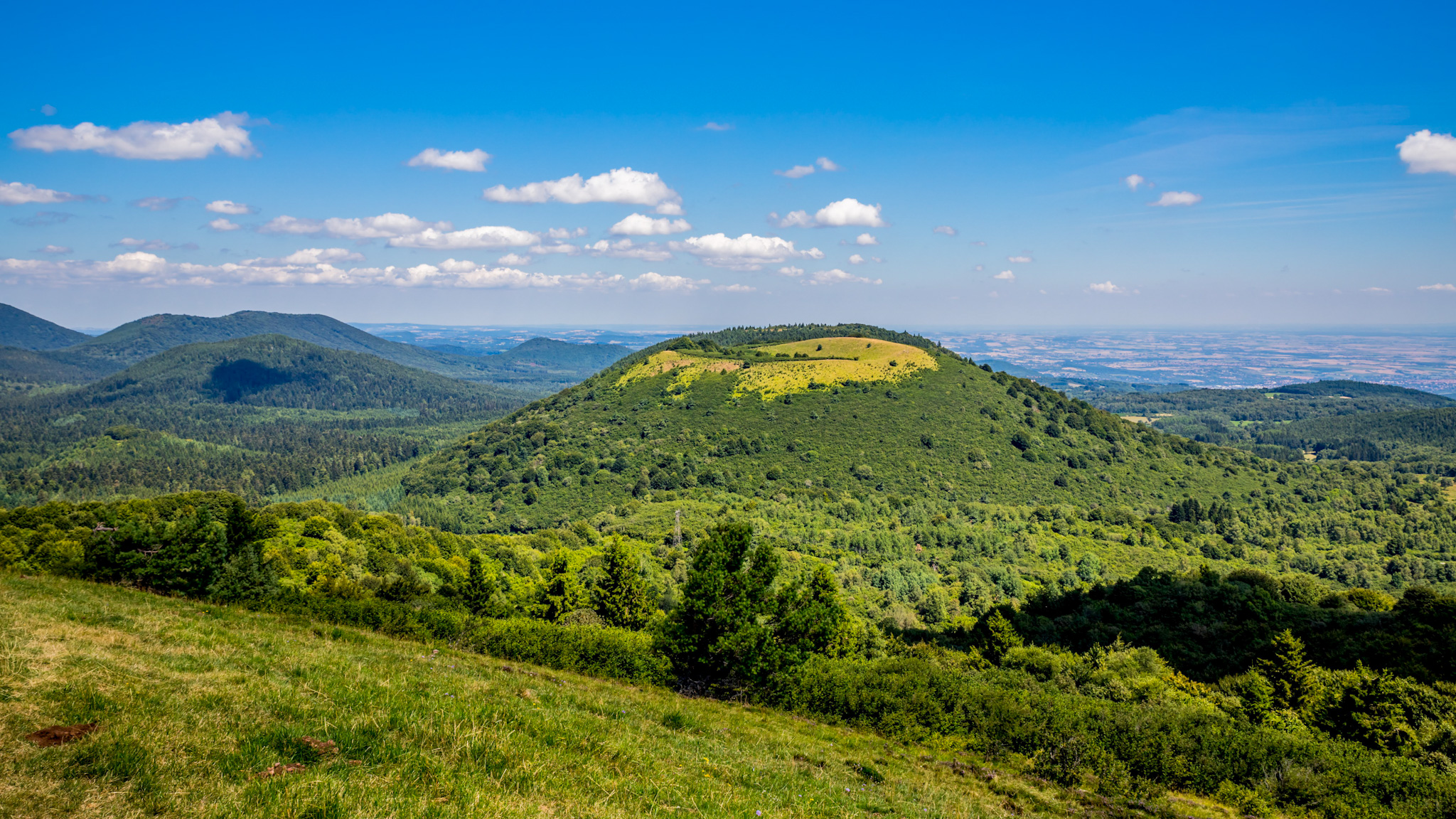 Puy Pariou: Symbol of Pure Volvic Water