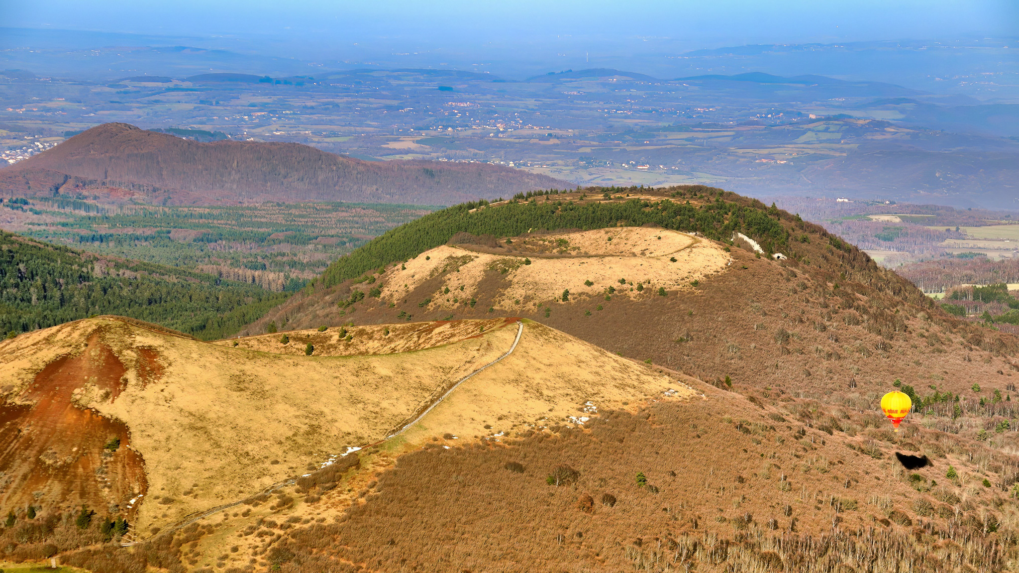 Breathtaking view of Puy Pariou from Puy de Dôme.