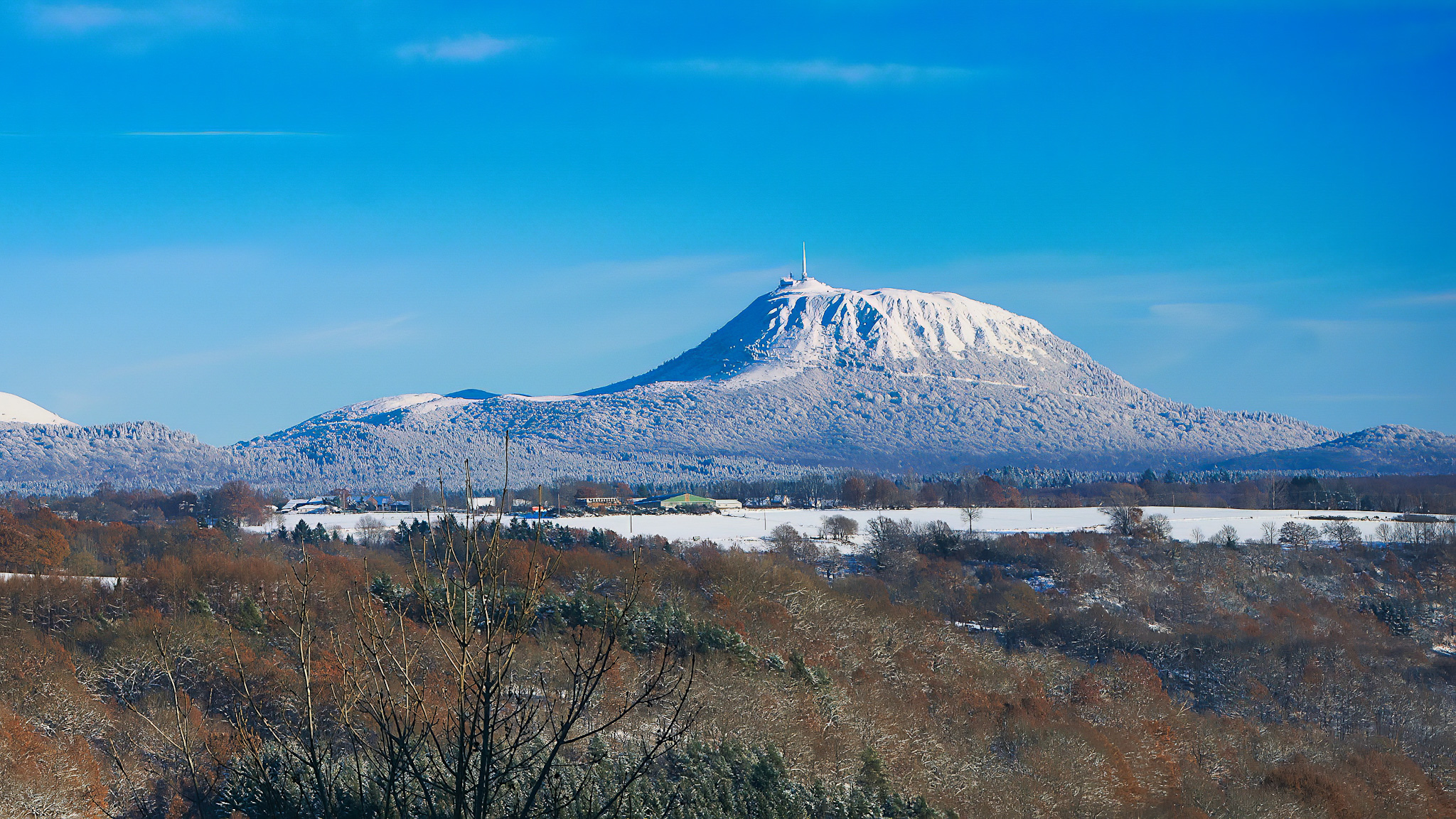 Chaîne des Puys: The Auvergne Volcanoes to Discover