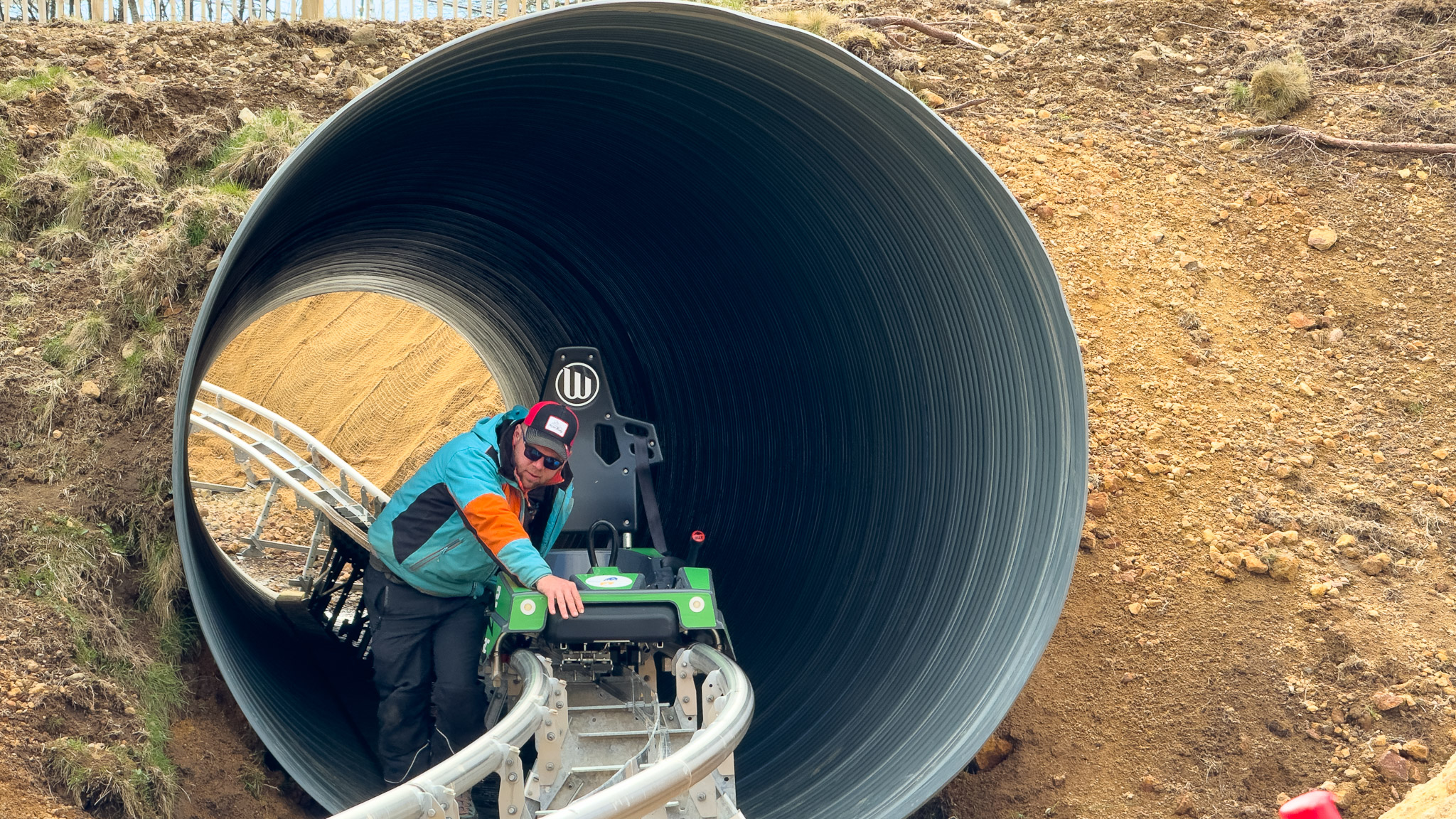 Super Coaster Super Besse: Extreme Speed ​​in Sledding on Rails