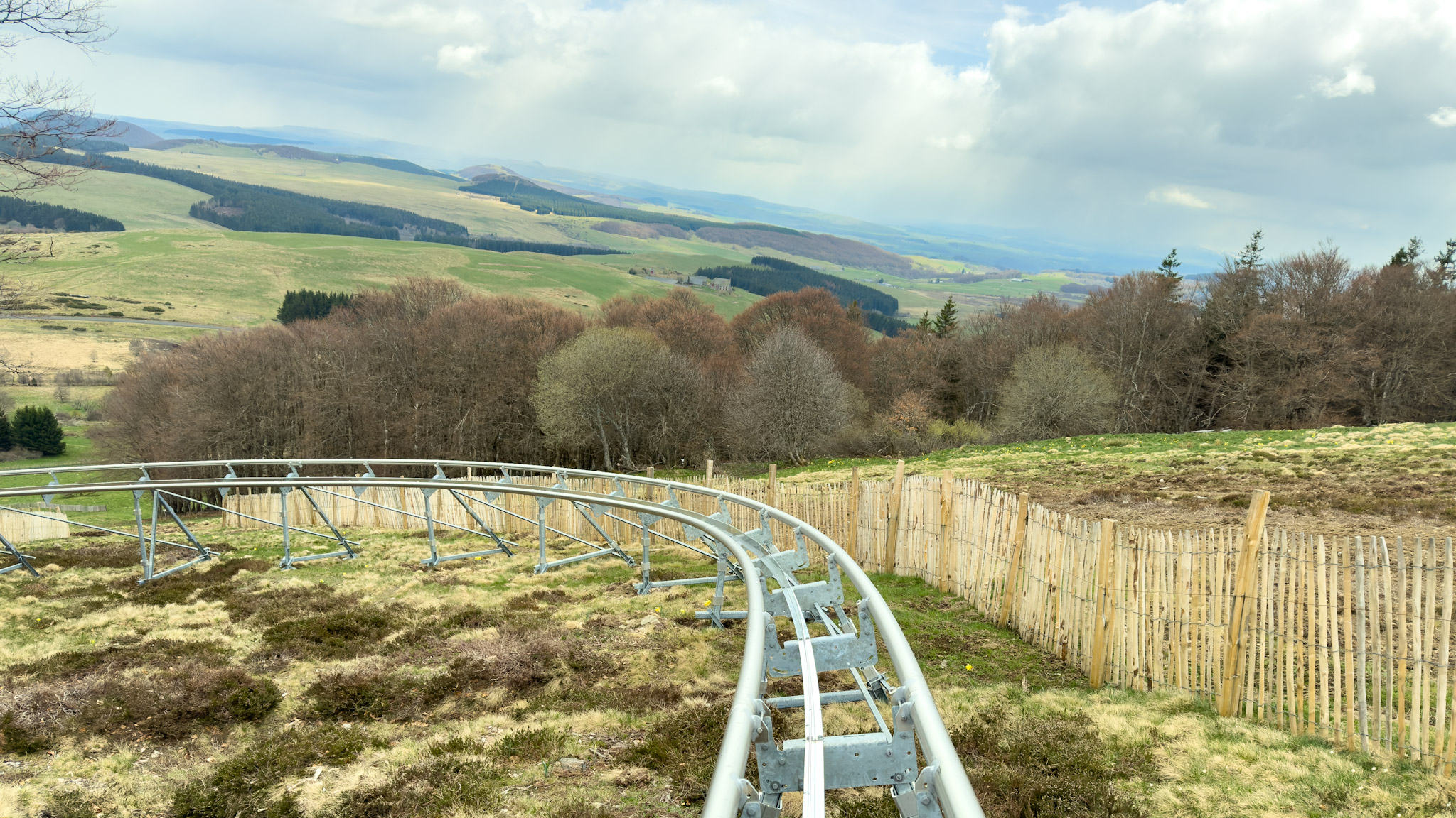 Super Coaster: The Top of the Course, Panoramic View of Super Besse