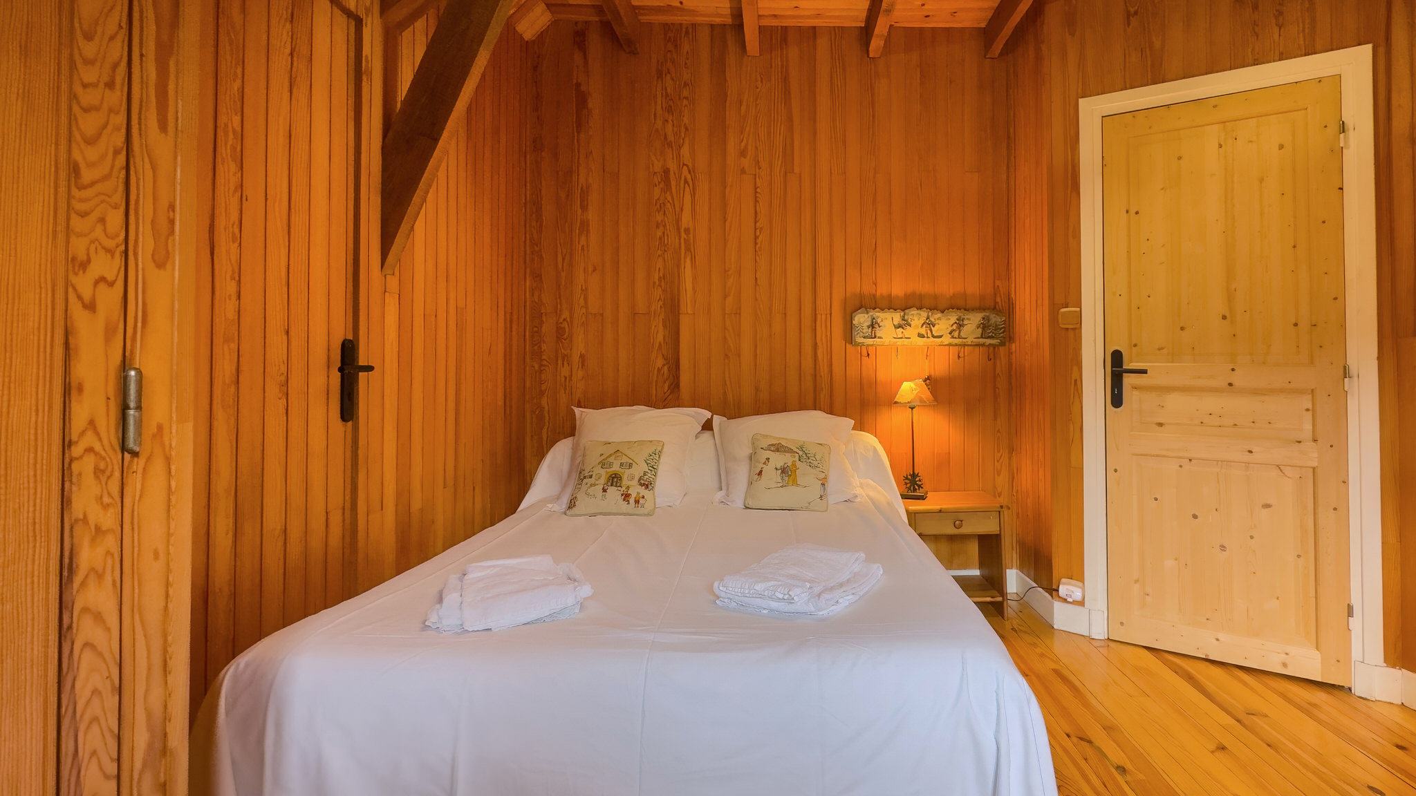 Chalet Ma Cambuse Super Besse - double bedroom